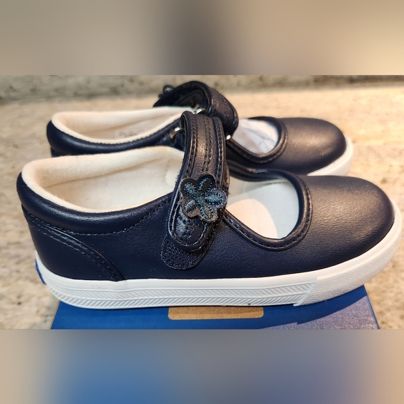 Tennis - Picture 2 of 3